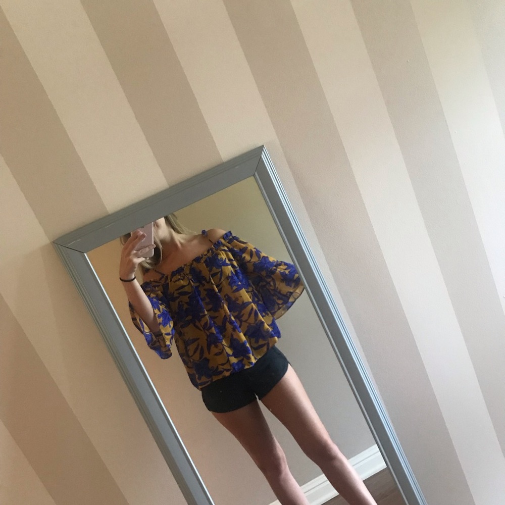 Off the shoulder h&m top!